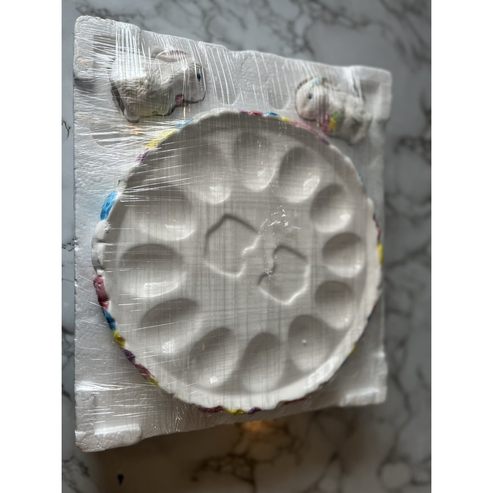 Decorative Spring Easter Deviled Egg Tray Bunny Shakers Holds 12 Eggs